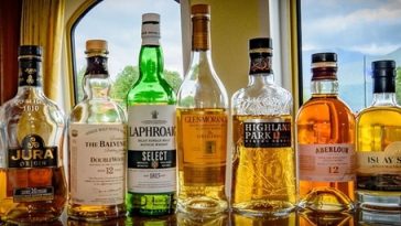 SUA elimină tarifele pentru whisky-ul scoţian, dar exporturile britanice pe piaţa americană rămân în scădere puternică