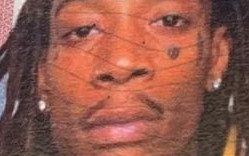 Rapperul Wiz Khalifa, condamnat la nouă luni de închisoare cu executare după ce a fumat o ţigară cu cannabis pe scena festivalului Beach, Please, dat în urmărire de Poliţia Română