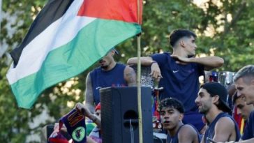 Fotbal: Premierul spaniol se declară “mândru” de Yamal, după ce acesta a fluturat drapelul palestinian în timpul sărbătoririi titlului câştigat de Barça