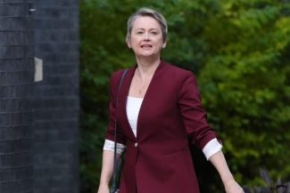 Londra condamnă ”încălcarea spaţiului aerian al NATO de către Rusia”, în urma căderii unei drone ruseşti la Galaţi, drept ”extrem de periculoasă şi nechibzuită”. Regatul este ”unit cu România şi aliaţii săi pentru a apăra fiecare centimetru al teritoriulu