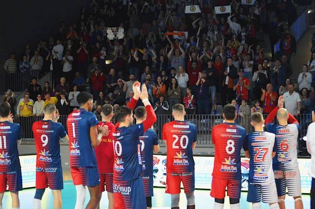 Volei masculin: SCM Zalău – Steaua Bucureşti, scor 3-2, în primul meci al finalei pentru medalia de bronz