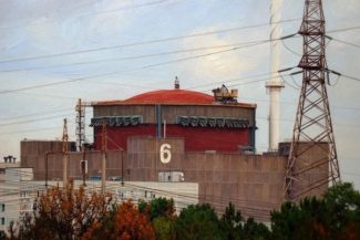 Două atacuri în două zile la Centrala Nucleară Zaporojie, ocupată de Rusia. Moscova şi Kievul se acuză reciproc de un atac cu dronă care a făcut o gaură în zidul sălii turbinelor. Şase autobuze şi două camioane distruse în alt atac la atelierul de transpo