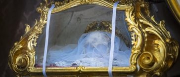 Craniul unei sfinte, furat în plină zi în Cehia
