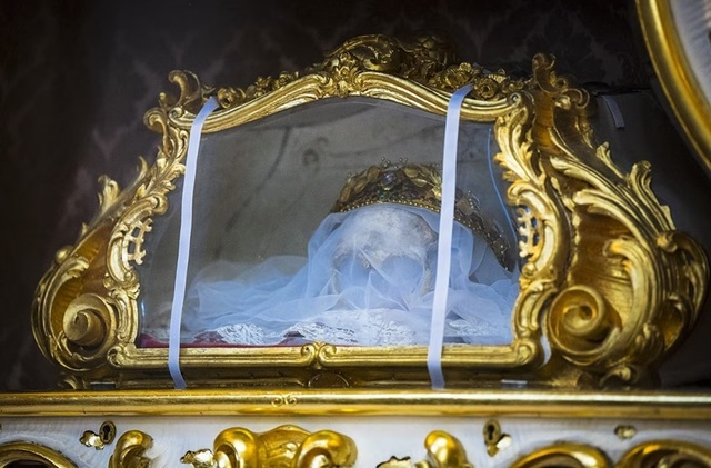 Craniul unei sfinte, furat în plină zi în Cehia