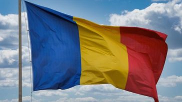 Ziua Românilor de Pretutindeni – Nicuşor Dan: Milioanele de români care trăiesc departe de casă poartă cu ei identitatea şi valorile unui popor puternic, mândru şi rezilient / Bolojan: România trebuie să rămână aproape de cetăţenii săi oriunde s-ar afla