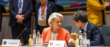 Nicuşor Dan spune că a vorbit cu colegii din Consiliul European despre criza politică din România: Unii dintre ei au avut curiozitatea şi le-am explicat viziunea pe zilele următoare, ce consider important pe termen mediu şi lung