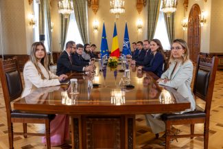 Dominic Fritz afirmă că atmosfera la discuţiile dintre USR şi Nicuşor Dan a fost ”destul de sobră”: Nu a dansat nimeni pe masă, suntem cu toţii conştienţi că situaţia este serioasă