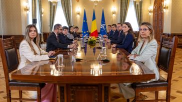 Dominic Fritz afirmă că atmosfera la discuţiile dintre USR şi Nicuşor Dan a fost ”destul de sobră”: Nu a dansat nimeni pe masă, suntem cu toţii conştienţi că situaţia este serioasă