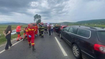 UPDATE Sibiu: Nerespectarea distanței în mers, cauza accidentului de pe DN 1, la Avrig