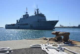 Nava de asalt amfibiu ‘Castilla’ aduce în România 200 de infanteriști marini spanioli