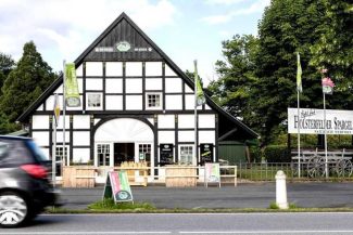 Germania: Un nou drive-in, specializat în căpșuni, se bucură de popularitate în rândul șoferilor flămânzi