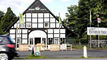 Germania: Un nou drive-in, specializat în căpșuni, se bucură de popularitate în rândul șoferilor flămânzi
