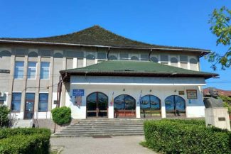 BIBLIOTECA AZI/ Argeș: Biblioteca-muzeu de la Domnești, înființată în 1878, reperul cultural al unei comunități mândre de trecutul ei