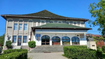 BIBLIOTECA AZI/ Argeș: Biblioteca-muzeu de la Domnești, înființată în 1878, reperul cultural al unei comunități mândre de trecutul ei