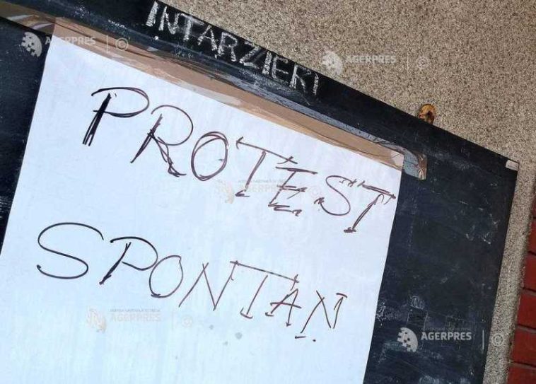 Prahova: Protest spontan la DGRFP Ploiești; activitatea cu publicul, suspendată temporar