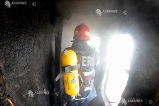 Dâmbovița: Incendiu la locomotiva unui tren de marfă, în Găești