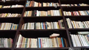 Raftul românesc de la Sofia – apel pentru donații de carte Bibliotecii Universitare din Bulgaria