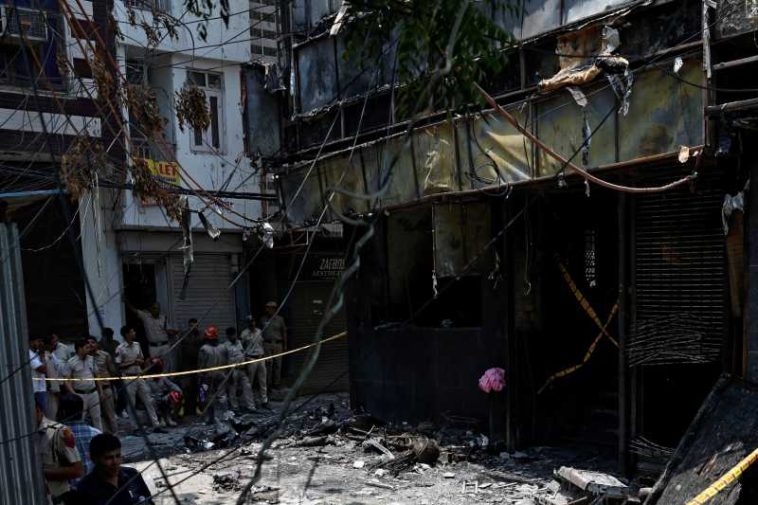 UPDATE India: Cel puţin 21 de persoane, decedate din cauza unui incendiu într-un restaurant din New Delhi