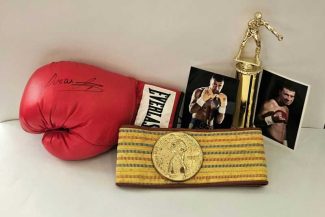 Campanie MNIR/ Lucian Bute – primul sportiv care donează muzeului bunuri legate de cariera sa