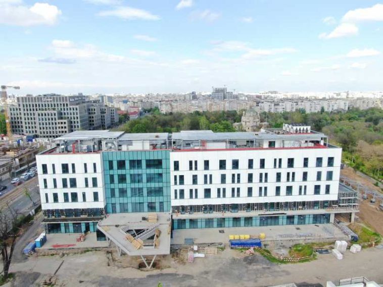 Bolojan: Lucrările de la ‘Marius Nasta’ includ soluțiile tehnice pentru noua secție ATI și laboratorul de bronhoscopie