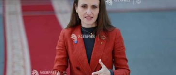 Oana Țoiu la Paris: România trebuie să își consolideze apărarea antiaeriană (AFP)