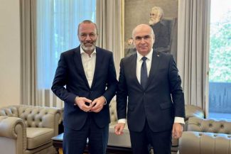 Bolojan – discuții cu Manfred Weber despre situația politică în România: PNL trebuie să își păstreze identitatea