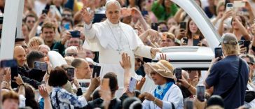 Două activiste anti-coride, reținute la Vatican înainte de audiența generală a papei Leon al XIV-lea
