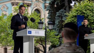 Rusia este ‘tot mai disperată’ în fața Ucrainei, spune Mark Rutte