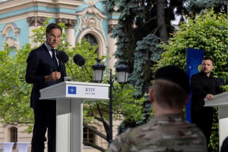Rusia este ‘tot mai disperată’ în fața Ucrainei, spune Mark Rutte