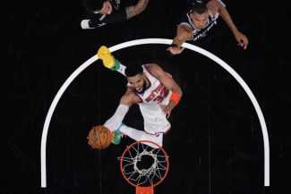 Baschet: NBA – New York Knicks a debutat cu dreptul în finala cu San Antonio Spurs