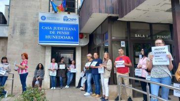 Protest salarizare/Hunedoara: Angajații CJP acuză lipsa de personal și volumul mare de muncă, dar și nivelul salariilor