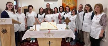 Harghita: Program de voluntariat, introdus în premieră la SJU Miercurea-Ciuc; mai multe persoane oferă sprijin pacienților