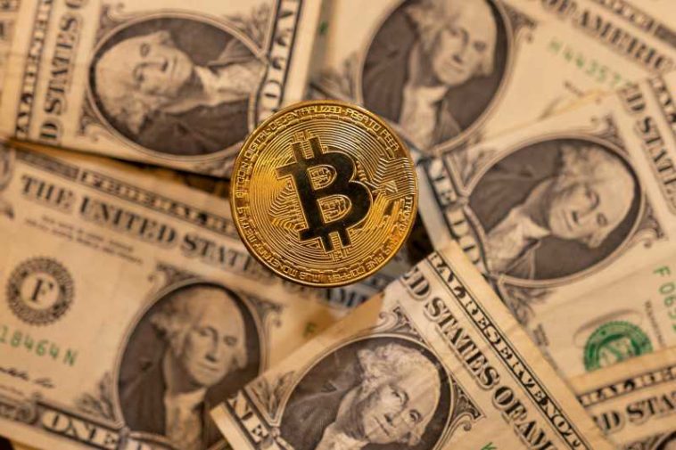 Bitcoin se apropie de cel mai scăzut nivel de la alegerea lui Trump
