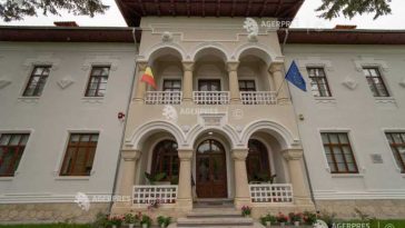 REPORTAJ Dâmbovița: Muzeul Tradițiilor Militare de la Târgoviște – o călătorie în sute de ani de istorie, dincolo de arme și uniforme (GALERIE FOTO/VIDEO)