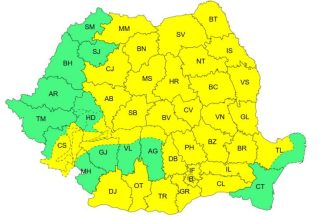 Cod galben de averse, descărcări electrice și vijelii în cea mai mare parte a țării, pe parcursul zilei de sâmbătă