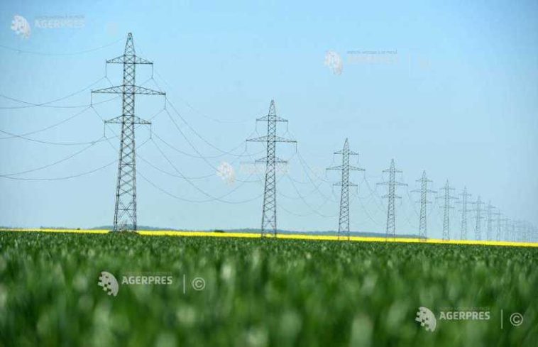 APCE: O zonă ‘gri’ creată de ANRE în legislație permite diminuarea prețului energiei cumpărate de furnizori de la prosumatori