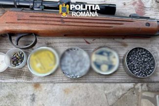 Suceava: 5 persoane reținute într-un dosar privind nerespectarea regimului armelor și munițiilor și braconaj cinegetic