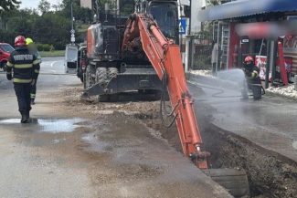 Argeș: Țeavă de gaze avariată în timpul unor lucrări; 25 de persoane evacuate preventiv