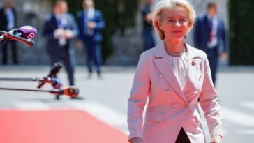 Ursula von der Leyen își exprimă solidaritatea cu România după un nou incident cu dronă