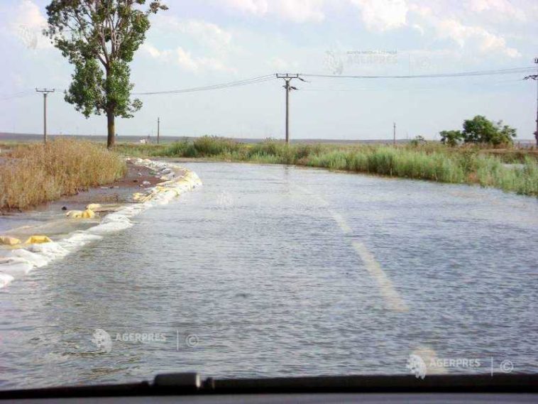 INHGA: Cod galben de inundații în opt bazine hidrografice și râurile din Dobrogea, până duminică la prânz