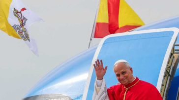 Papa Leon al XIV-lea a aterizat la Madrid, prima etapă a unei vizite de șapte zile în Spania