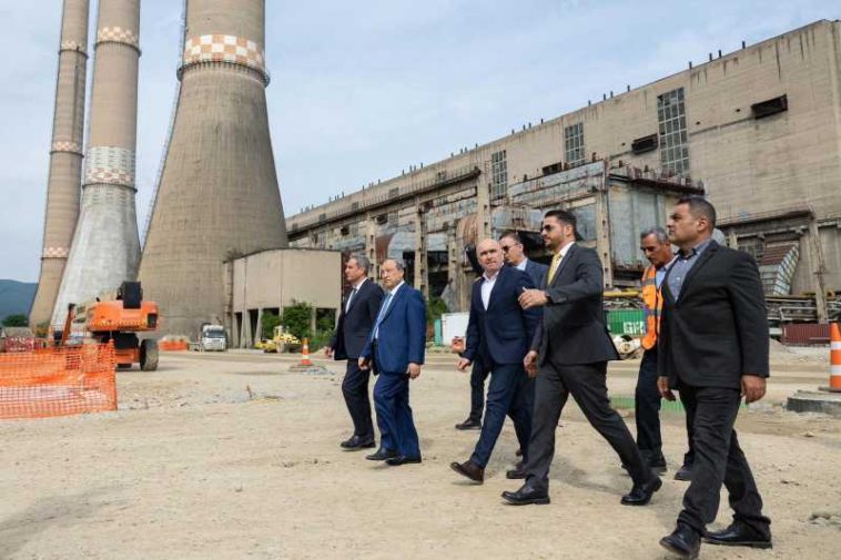Bolojan, în vizită la centrala Mintia: Vor începe testele de interconectare dintre centrală și stația electrică