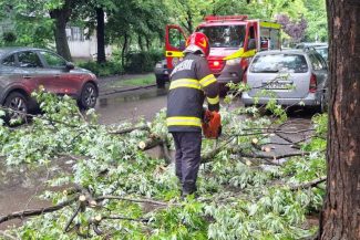 DSU: Fenomenele meteo au produs efecte în 29 de localități din 10 județe și în București