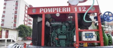 Harghita: Demisol inundat la un supermarket din Toplița; pompierii intervin pentru evacuarea apei