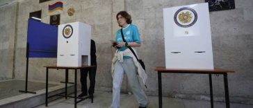 Armenii ies la vot pentru alegeri legislative