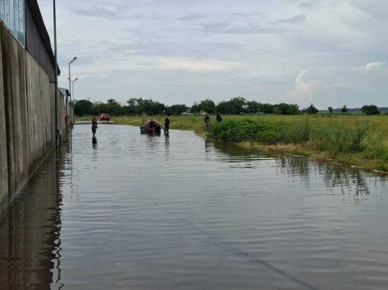 IGSU: Probleme în 12 județe și municipiul București, din cauza fenomenelor hidrometeorologice