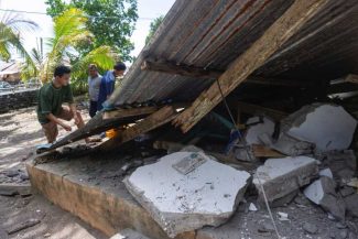 Filipine/ Cel puțin 3 morți și clădiri prăbușite în urma unui puternic seism; alertă de tsunami în Pacific