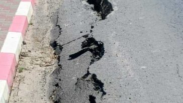 Buzău: DN 10 – surpat în fața Primăriei Siriu; zeci de drumuri și podețe afectate de ploi în ultimele zile