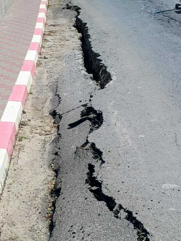 Buzău: DN 10 – surpat în fața Primăriei Siriu; zeci de drumuri și podețe afectate de ploi în ultimele zile