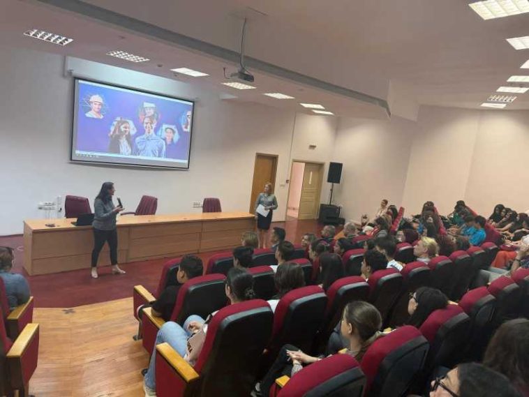 CONAF: 150 de elevi din 12 școli din Argeș au participat la ‘Biblioteca Vie – Pactul pentru Tineri’